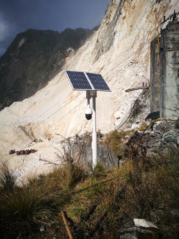 四川雅安矿山用太阳能无线监控系统