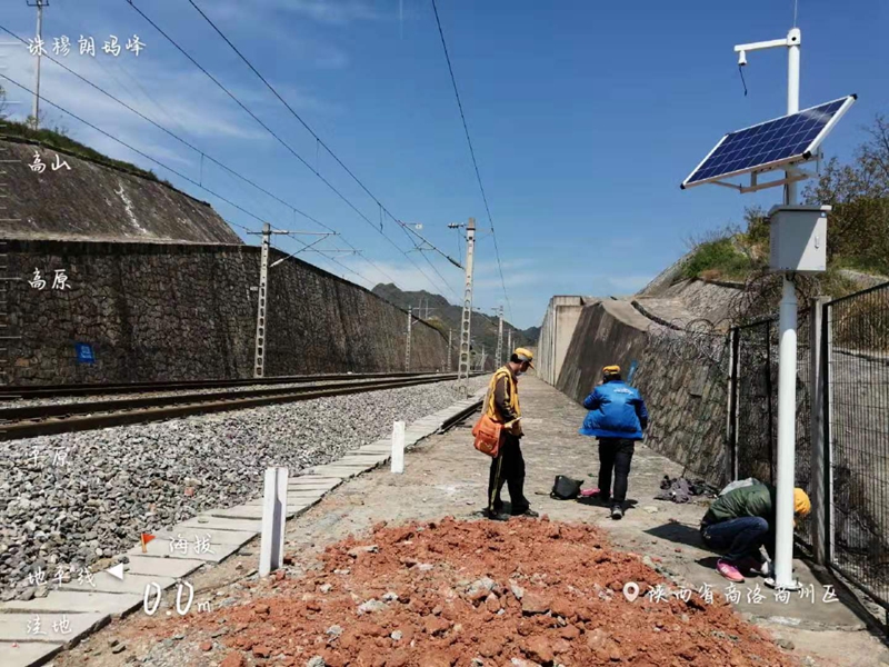 郑州铁路总局三门峡段用集创科技太阳能无线远程监控系统