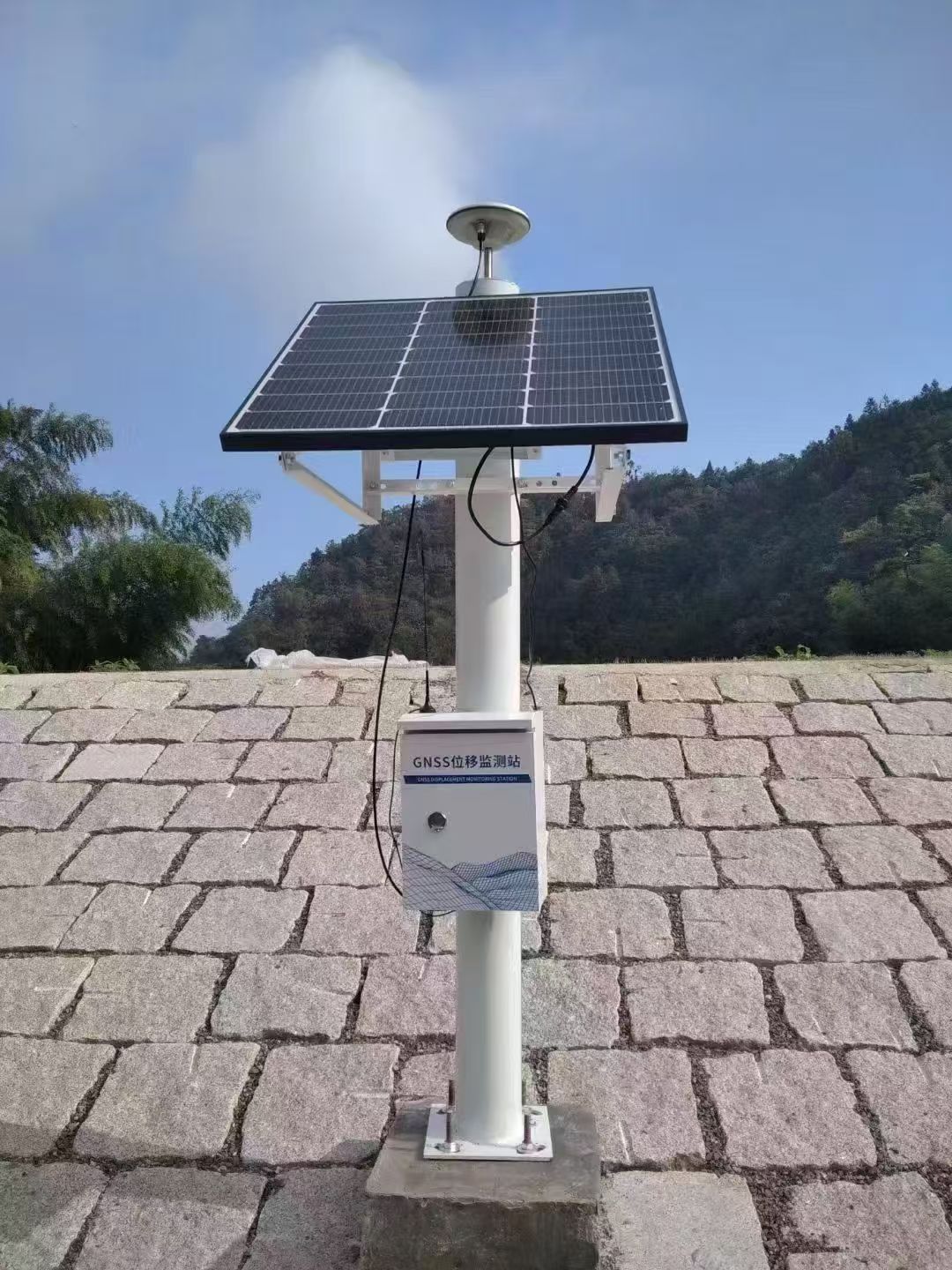 四川乐山GNSS位移监测站